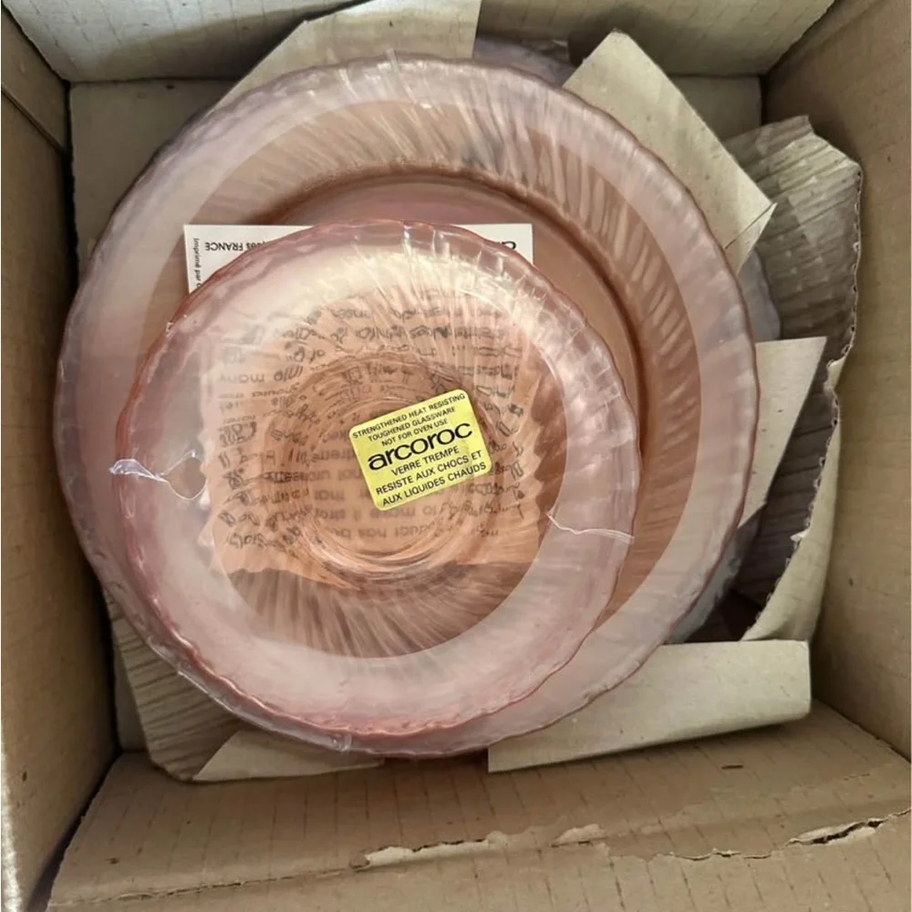 Brand New Arcoroc France Rosaline Vaisselle Pink Swirl 16 Pc Dinnerware Set - Picture 4 of 4